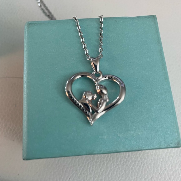 925 Sterling silver heart “love your puppy” necklace - Picture 7 of 7